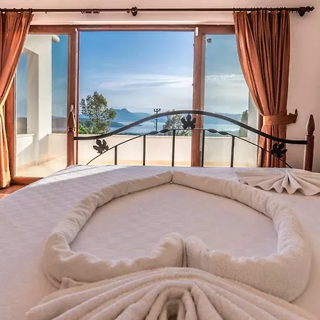 Hotel Calypso Lakeview Villas